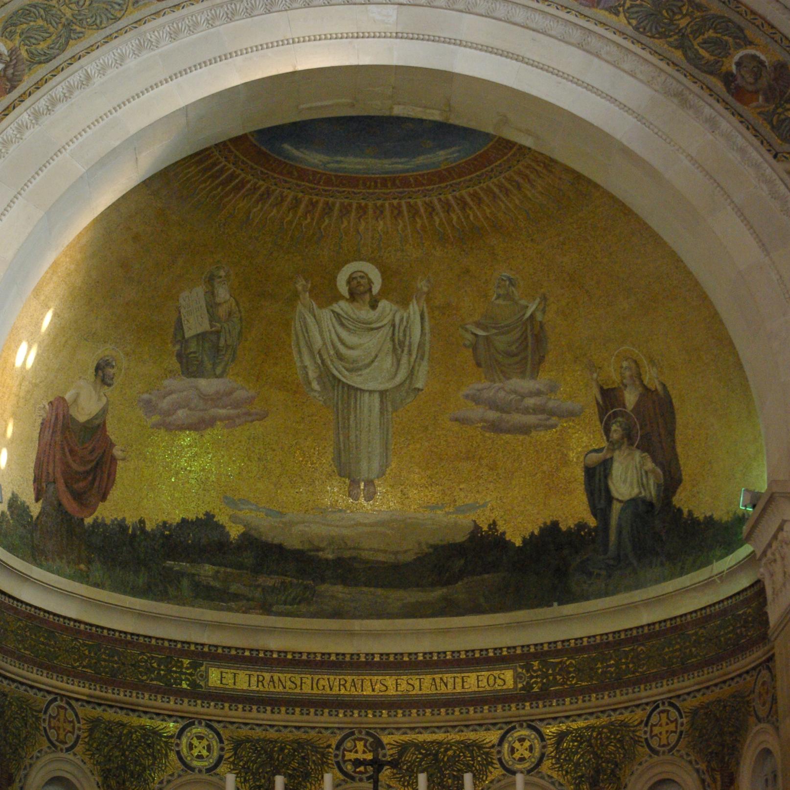 Berg_Tabor Verklärungsbasilika Foto von Berthold Werner .jpg