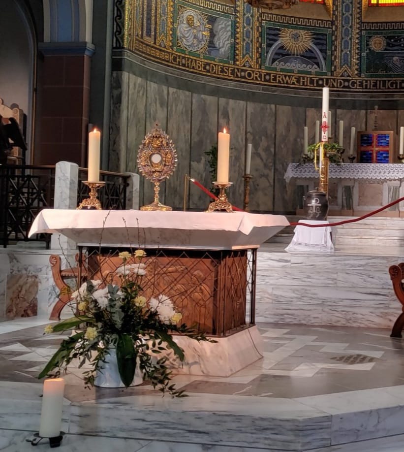 EucharistAnbetung (c) Marianne Blasel