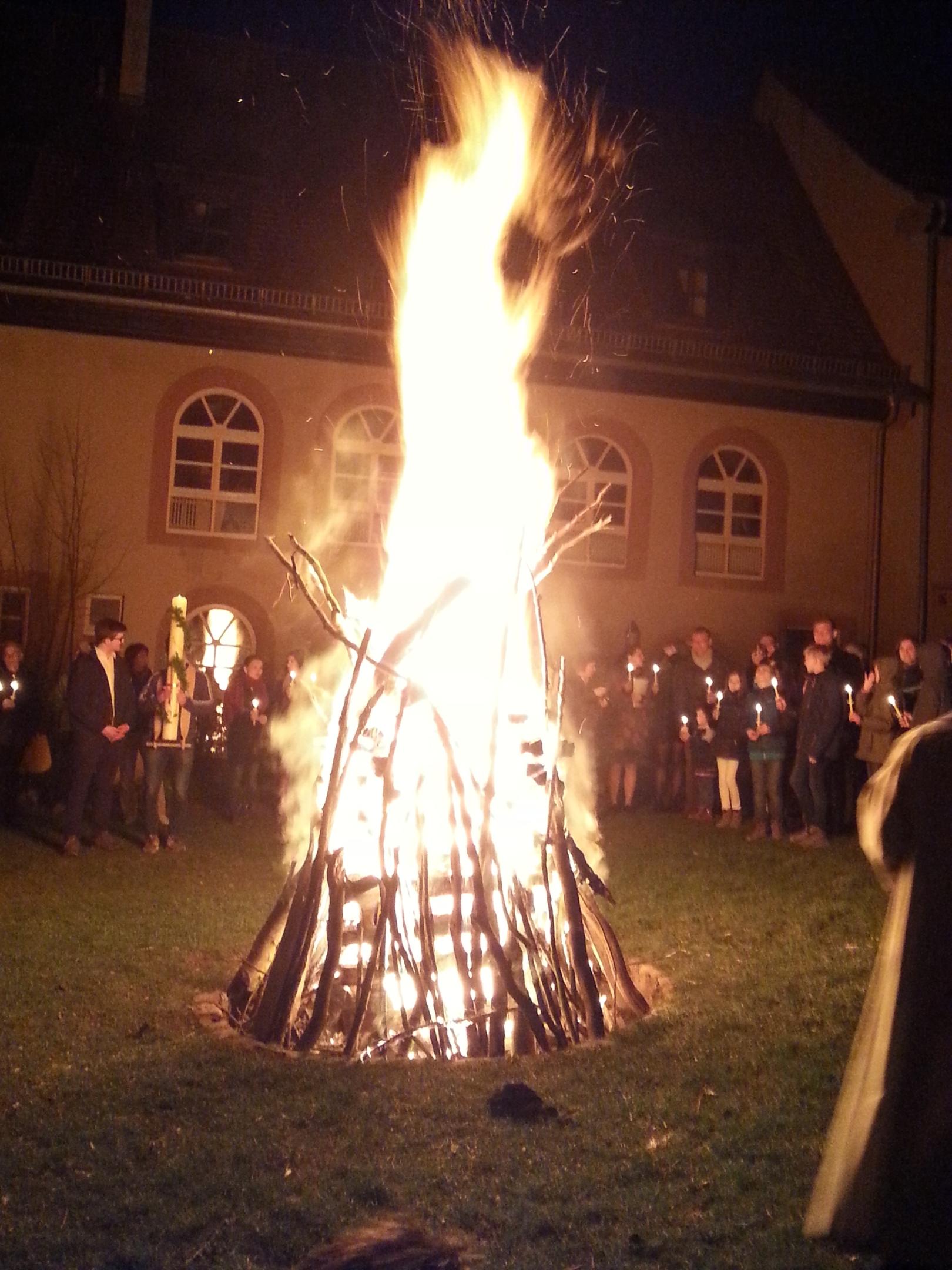 Osterfeuer (c) Annette Irmen