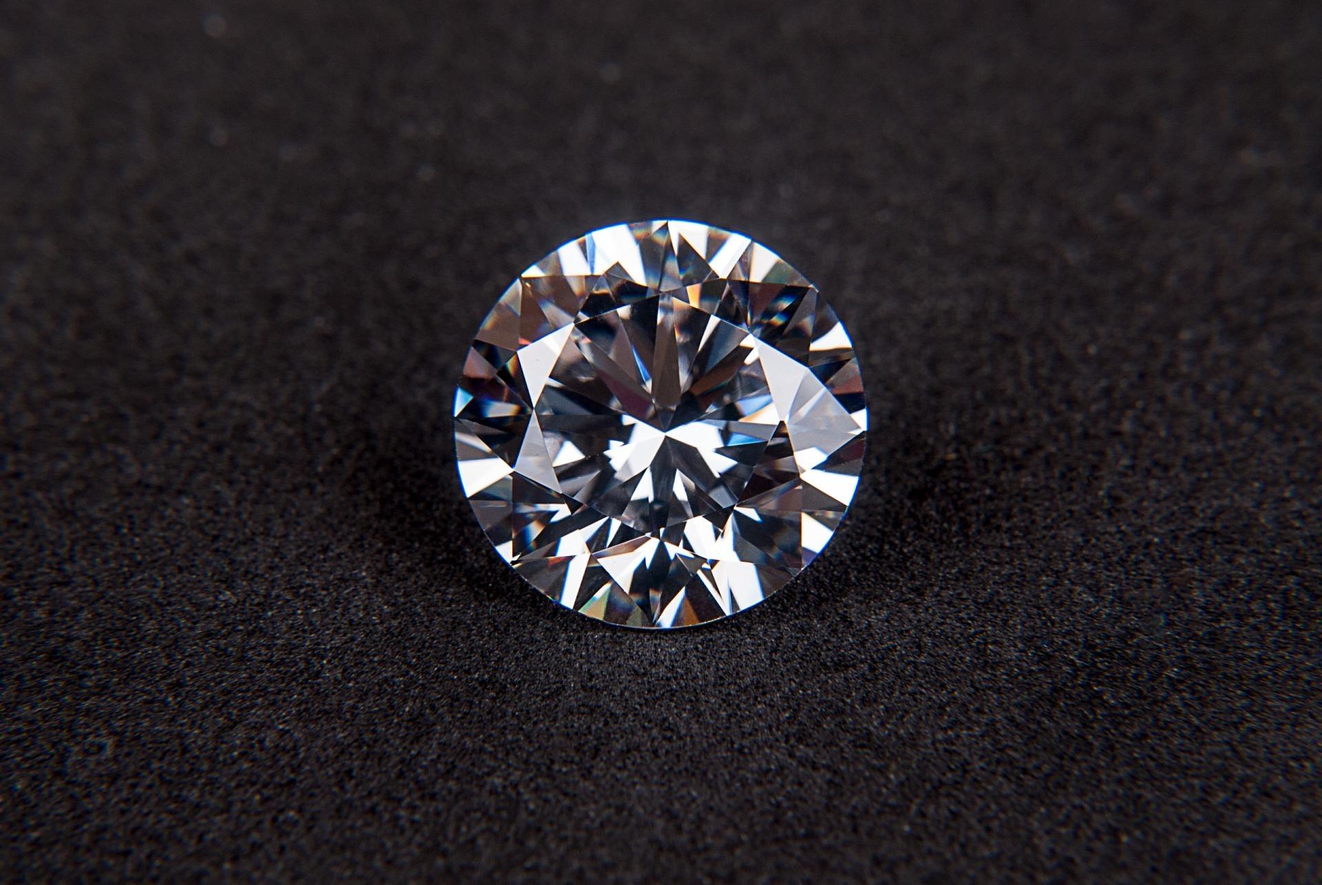 diamond-123338_1920